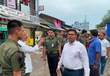 গোরকঘাটা বাজারে ফুটপাত দখলের বিরুদ্ধে মোবাইল কোর্ট, ৪ জনকে ৮ হাজার টাকা জরিমানা
