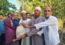 কুতুবদিয়ায় ৩৫০ বন্যার্ত পরিবারের মাঝে উপজেলা জামায়াতের ত্রাণ বিতরণ
